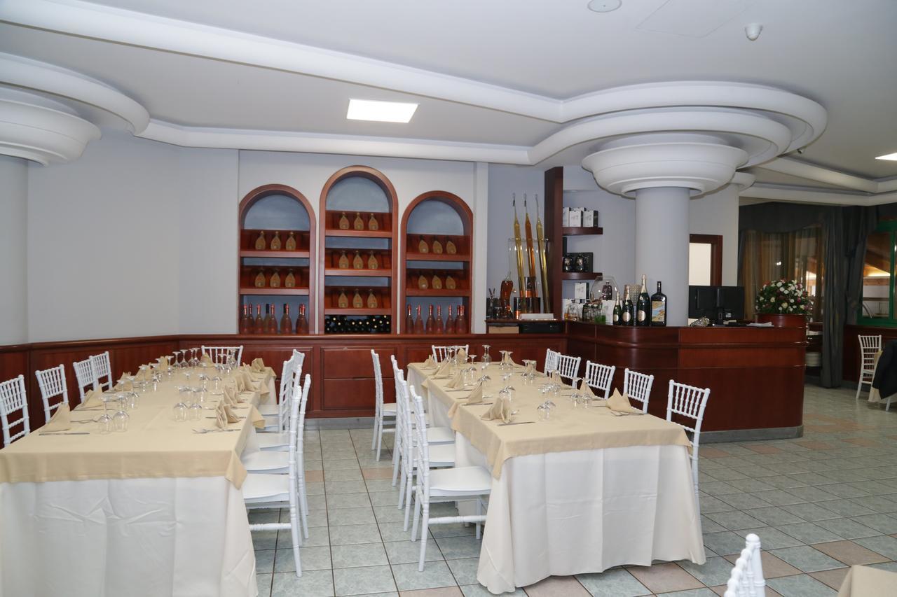 Hotel Stefano A Melito Меліто-ді-Наполі Екстер'єр фото